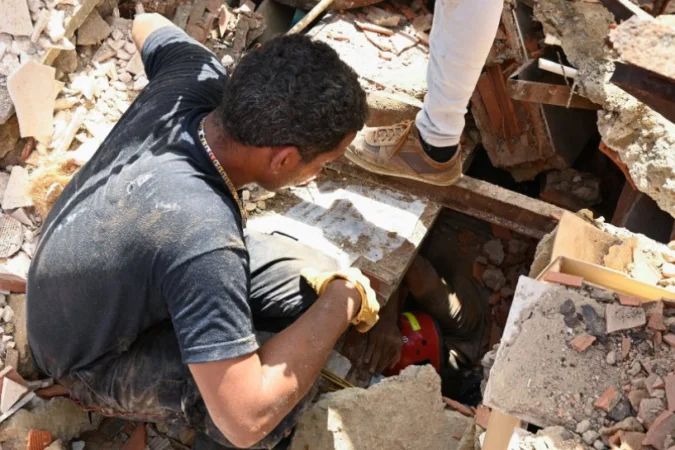 Edifícios colapsados em La Guaira após terremoto