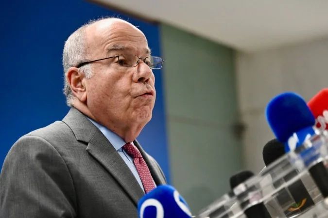 Mauro Vieira em pronunciamento oficial