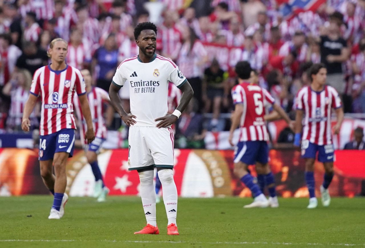 Vini Jr em ação pelo Real Madrid no Metropolitano