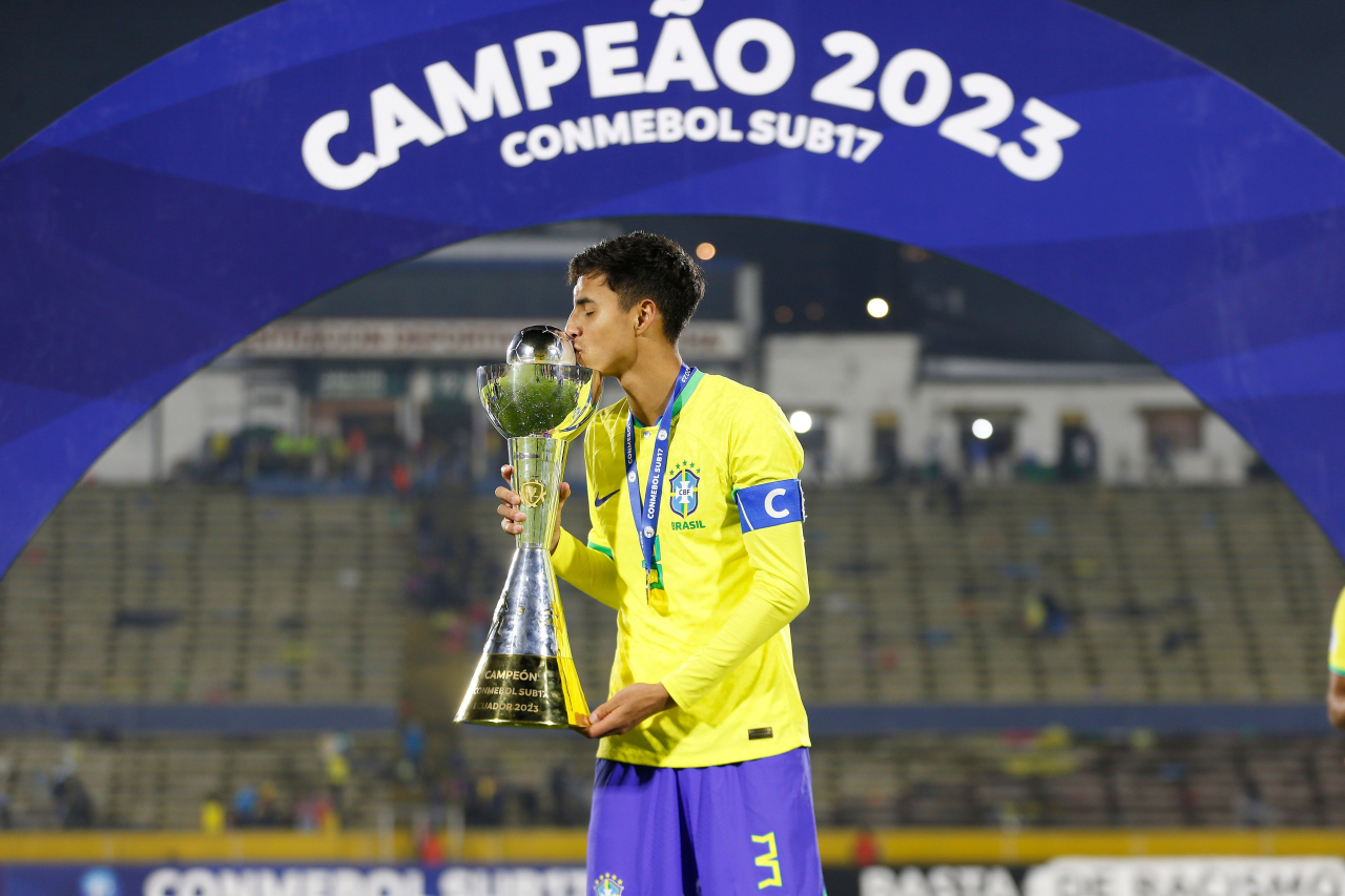 Vitor Reis em acao pelo Girona