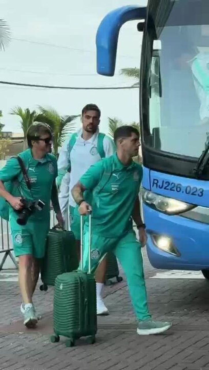 Delegação do Palmeiras chegando ao Rio de Janeiro