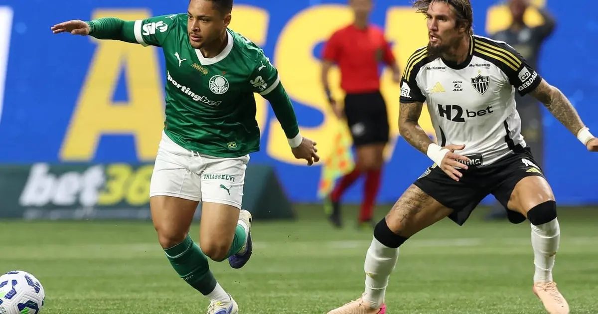 Igor Gomes comemora o gol da vitória do Atlético-MG