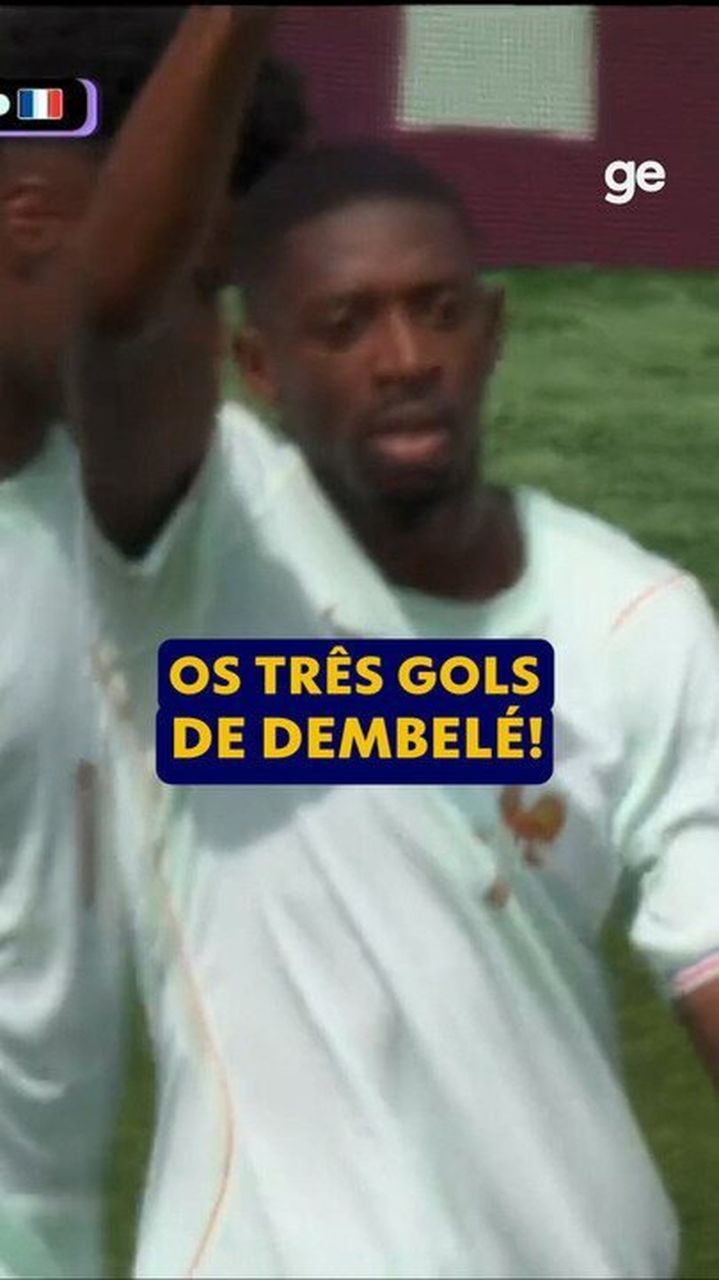 Dembélé comemora após marcar gol pela França