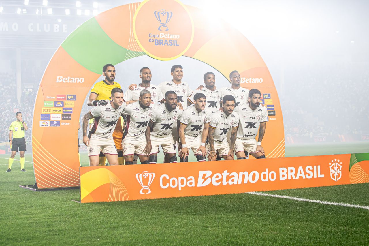 Partida entre Vasco e Vitória no estádio de São Januário