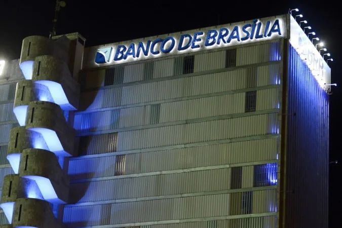 Trecho de conversa do grupo Info BRB ligado a orientações sobre comprovantes