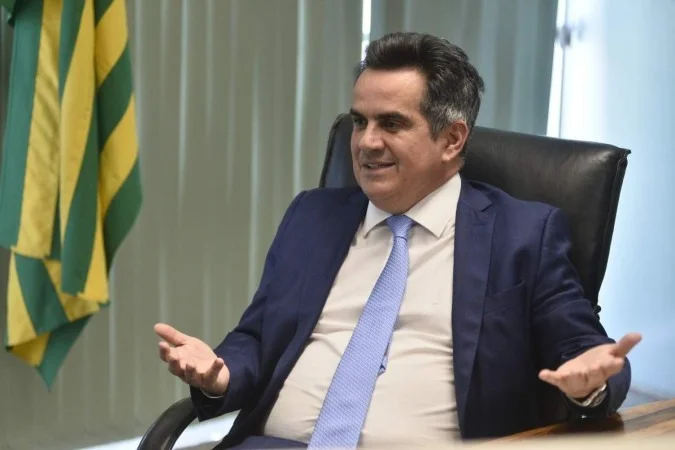 Trecho da decisão do ministro André Mendonça com diálogo entre Vorcaro e assessor