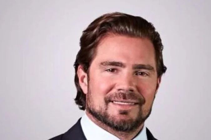 Daniel Vorcaro em corredor do STF