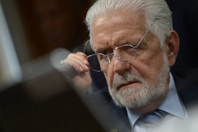 Senador Jaques Wagner em entrevista