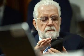 Senador Jaques Wagner em entrevista