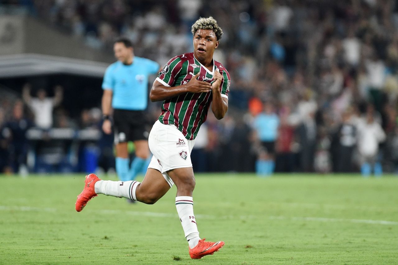 Wesley Natã comemorando gol pelo Fluminense