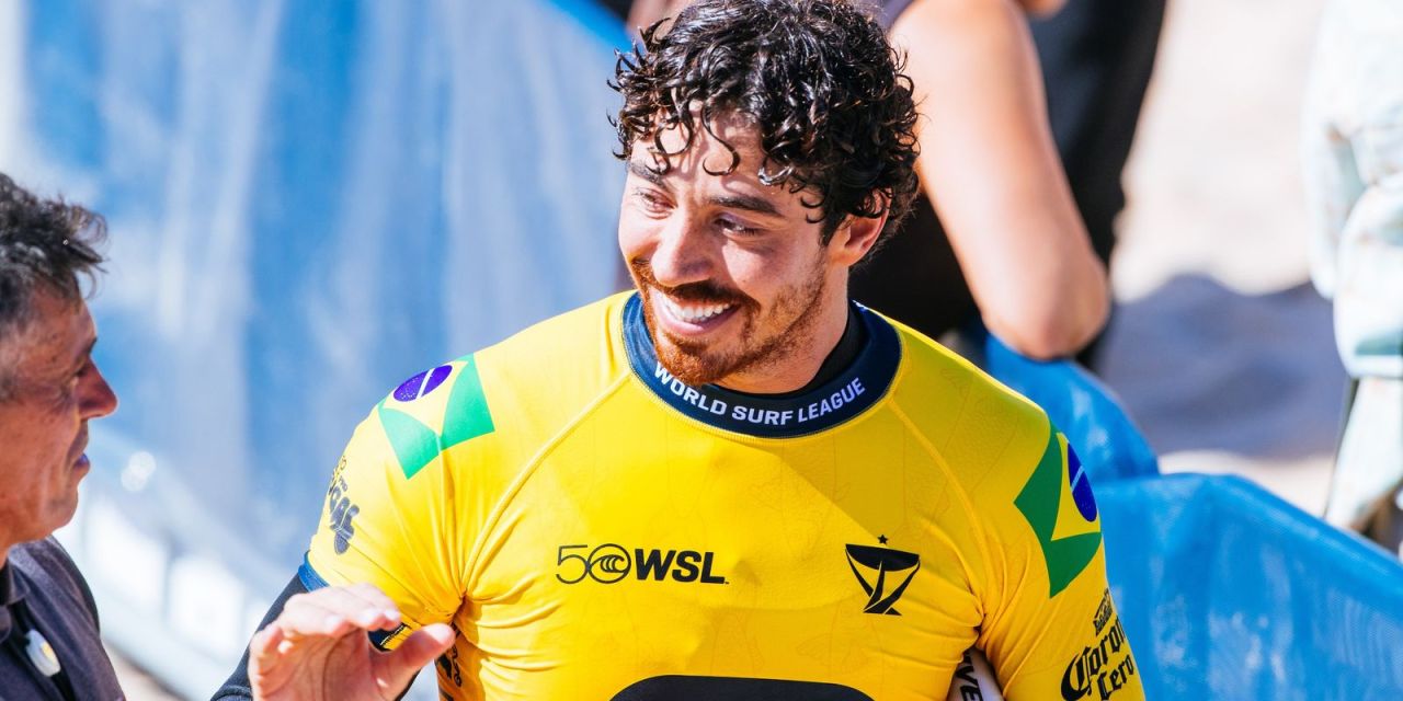 Yago Dora comemorando vaga em Peniche