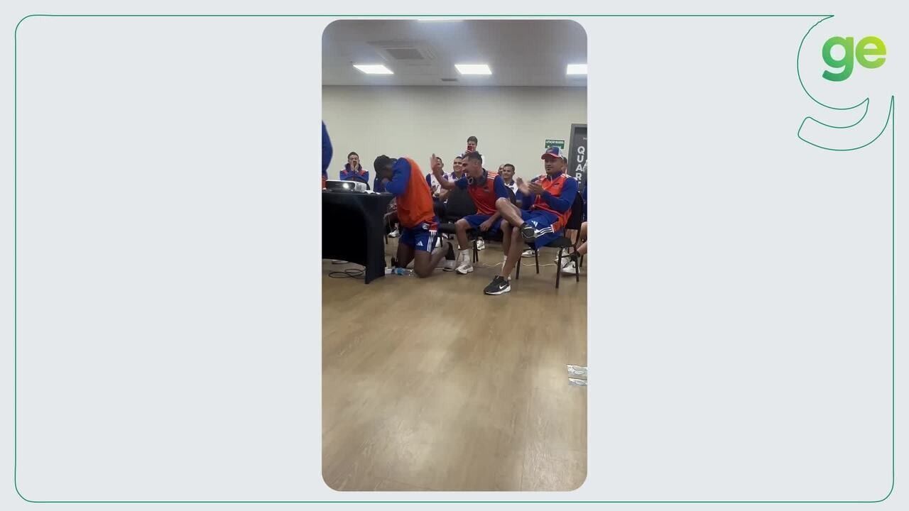 Jiovany Ramos ajoelhado e emocionado após convocação