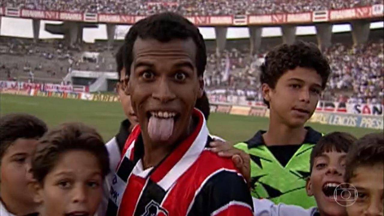 Zé do Carmo, ex-volante, sorrindo