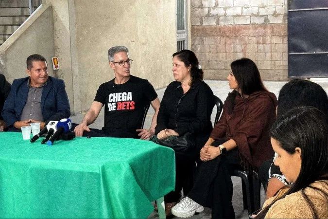 Romeu Zema em encontro com evangélicos em Belford Roxo