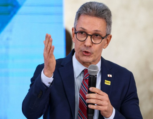 Romeu Zema em transmissão ao vivo