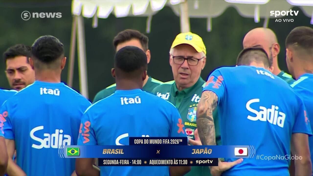 Zico durante entrevista