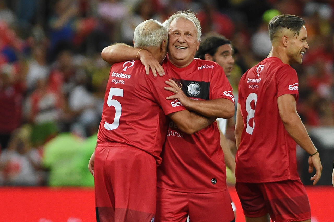 Zico e Maestro Júnior em divulgação do documentário