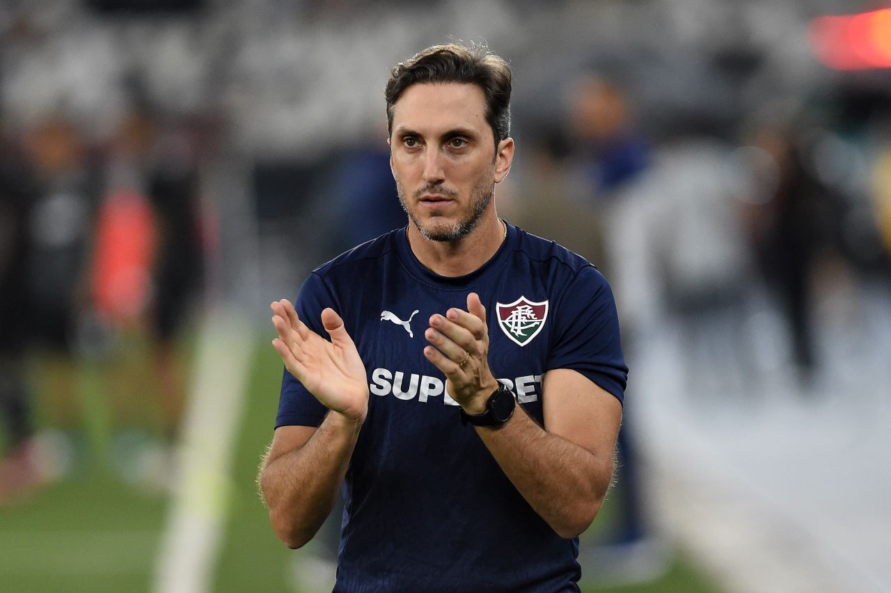 Luis Zubeldía em entrevista coletiva no Nilton Santos