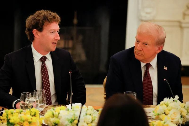 Mark Zuckerberg na Casa Branca após reunião sobre IA